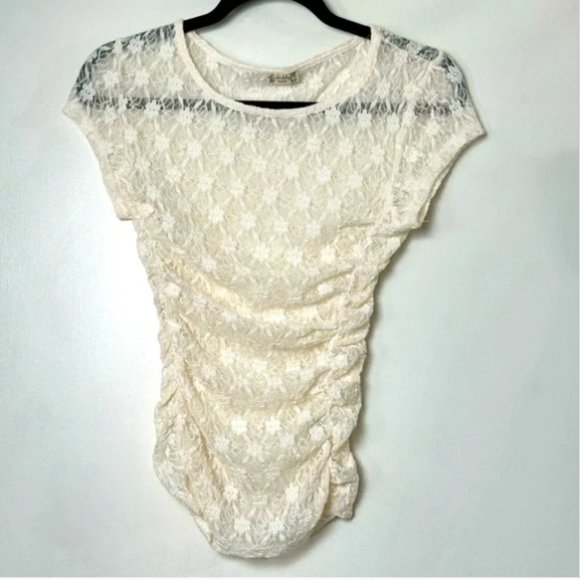Free People NWOT Keep It Simple Lace Baby Tee in Cream- Size XS - Picture 3 of 5